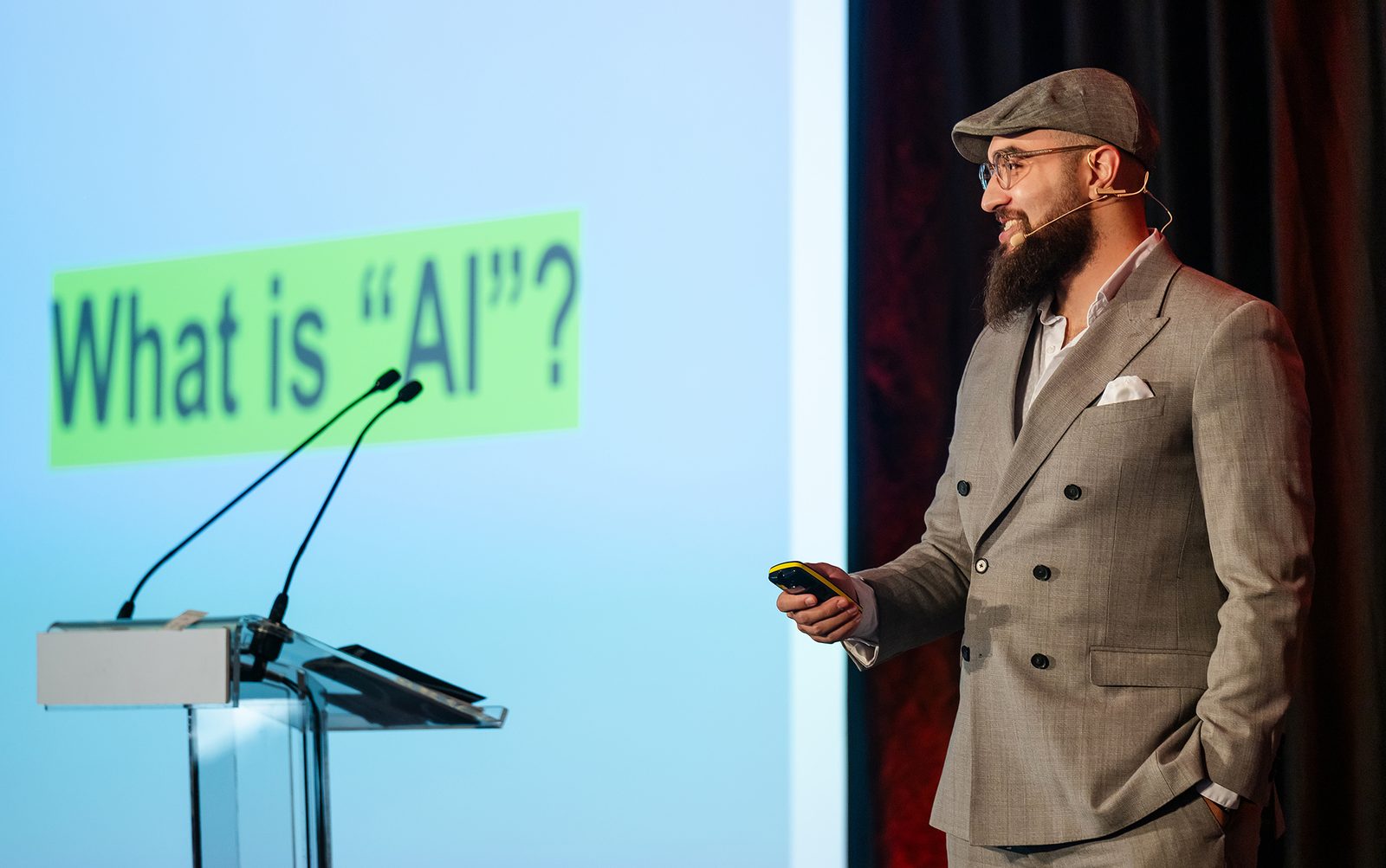 Sam Beni speaking at City DNA, Budapest, 2025